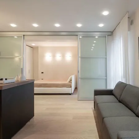 Apartment Immobiliare Jvl - Shopping Center *