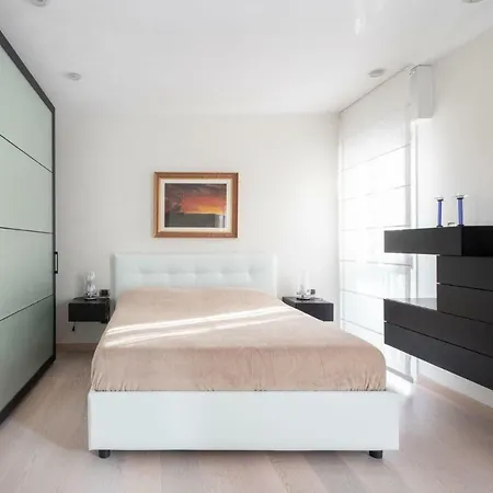 Immobiliare Jvl - Shopping Center Apartment